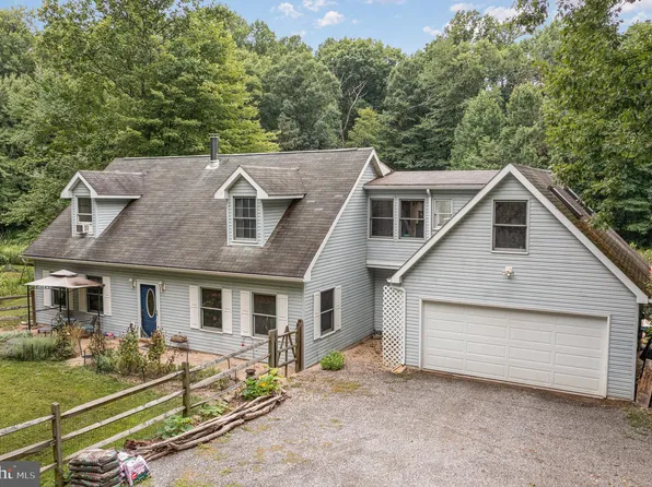 128 Old Town Rd, Gardners, PA 17324
