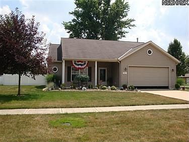 1st image of 701 Oakdale Cir