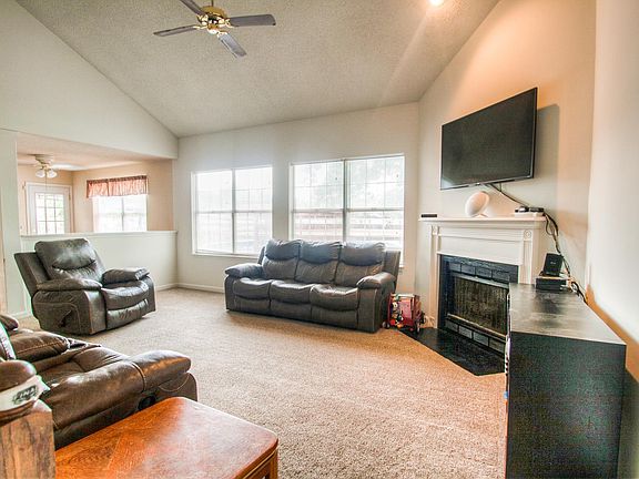 4th image of 2981 Nautilus Dr