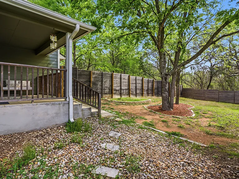 4803 Pecan Springs Rd #B — Photo 22