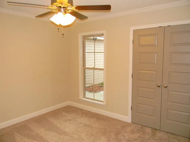 3919 Karaline Cir — Photo 15