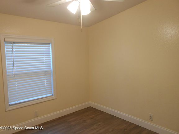 5th image of 4857 Cambridge Dr
