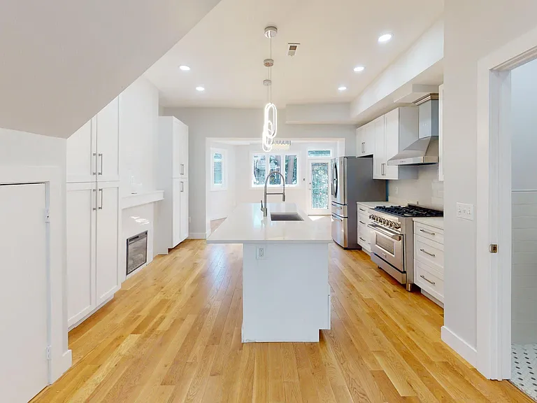3036 Cambridge Pl NW — Photo 49