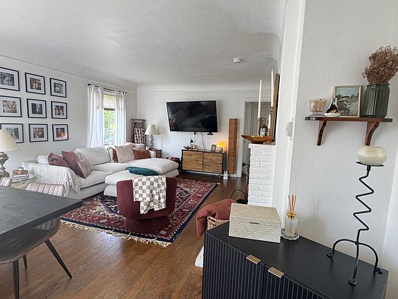 Living Room - Style 2