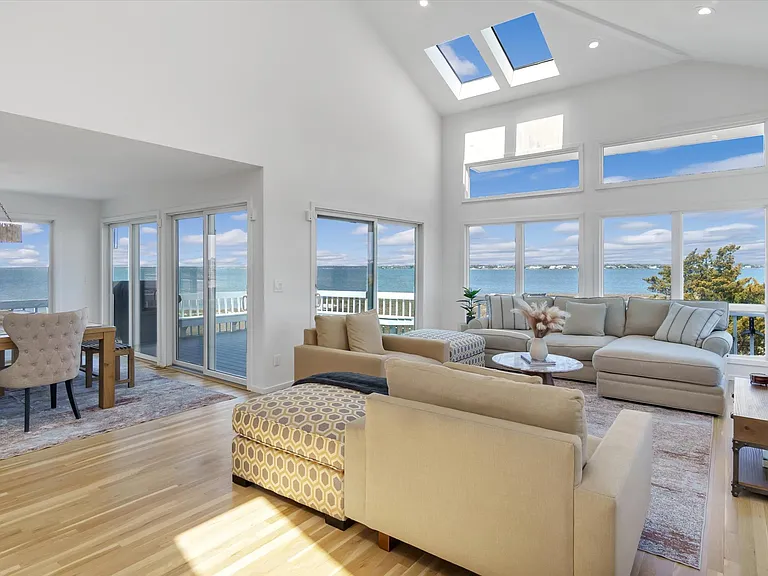 552 Dune Rd — Photo 30