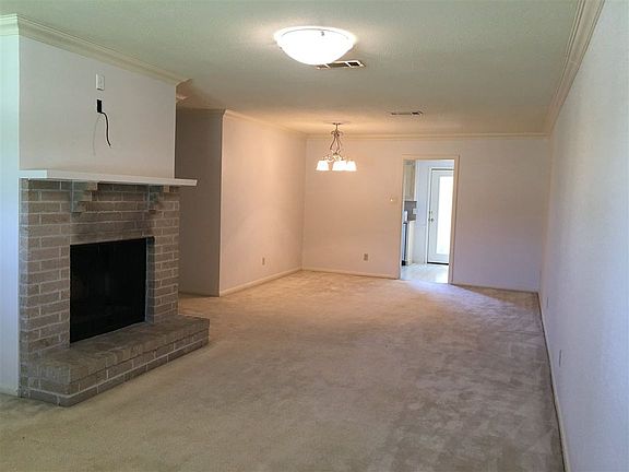 4th image of 5925 Meadow Way