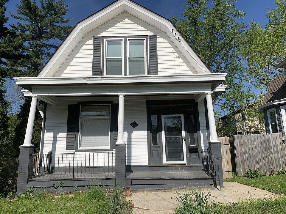 1st image of 691 Pedretti Ave