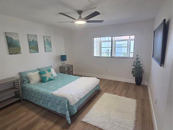 3rd image of 13719 Mission Oaks Blvd