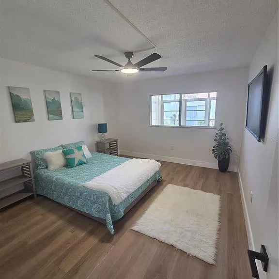 13719 Mission Oaks Blvd — Photo 3
