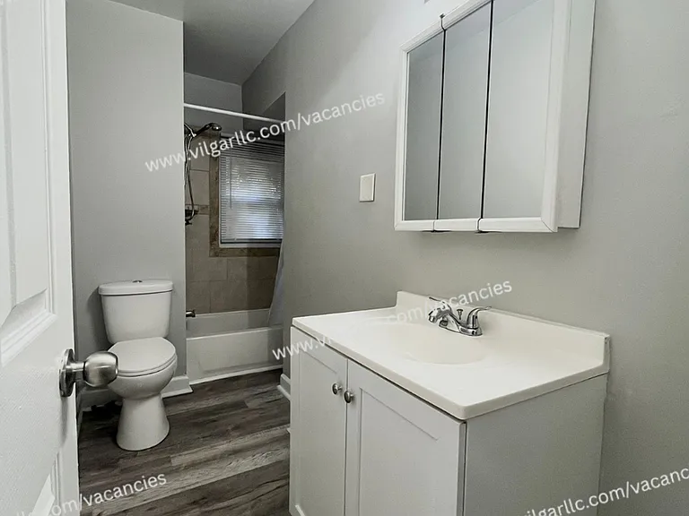 6065 E 6th Pl — Photo 13
