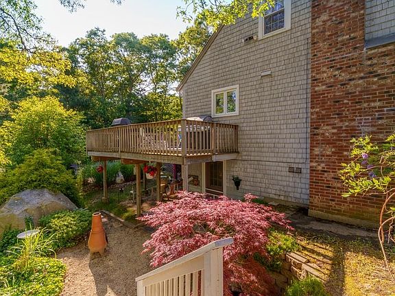 4th image of 4 Gunstock Cir