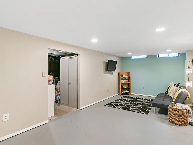 30215 Stockton Ave — Photo 23