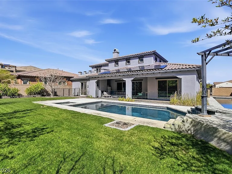 11 Grand Masters Dr — Photo 3