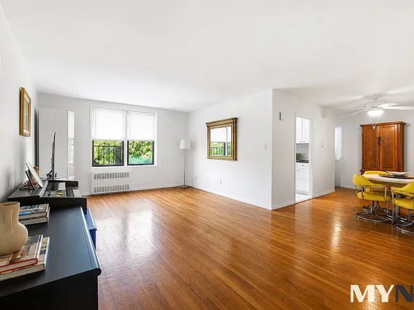 488 Ocean Pkwy APT 3B, Brooklyn, NY 11218