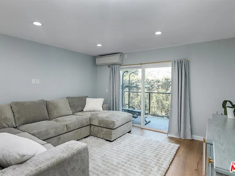 9005 Cynthia St #214 — Photo 8