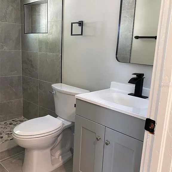 31 W Oakwood St #1 — Photo 9