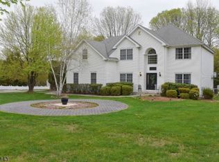 2 Jewel Dr, Flanders, NJ 07836