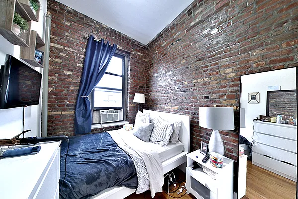 Rented by REAL New York | media 34