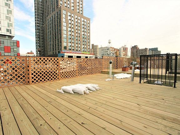 5th image of 58 6th Ave Floor 2