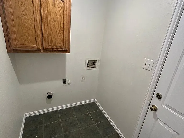 1001 Brookhaven Dr — Photo 11