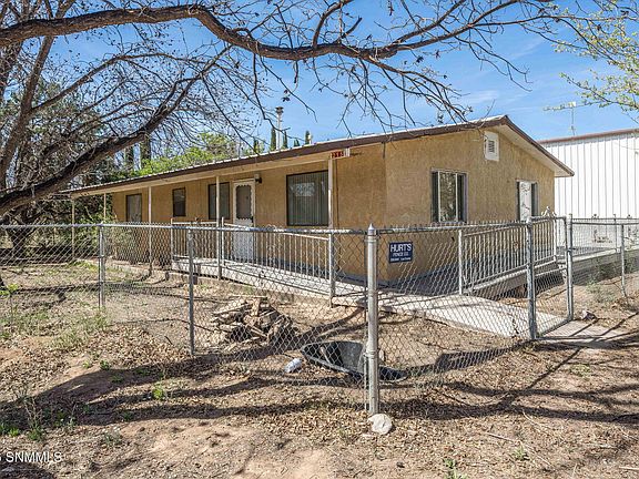 3rd image of 215 Polvadera Ave