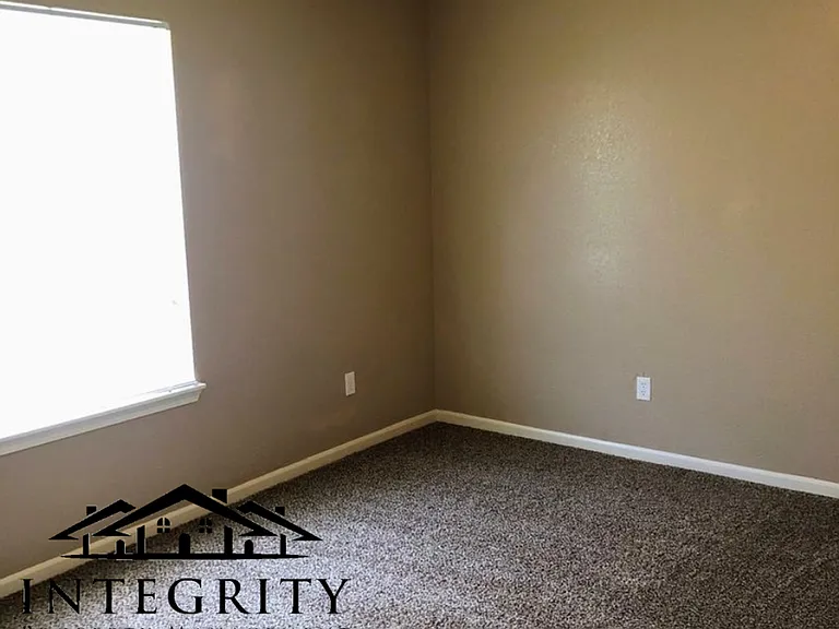 21067 Harbor Ln — Photo 7