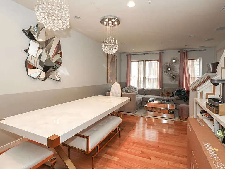 Dining room/Living room