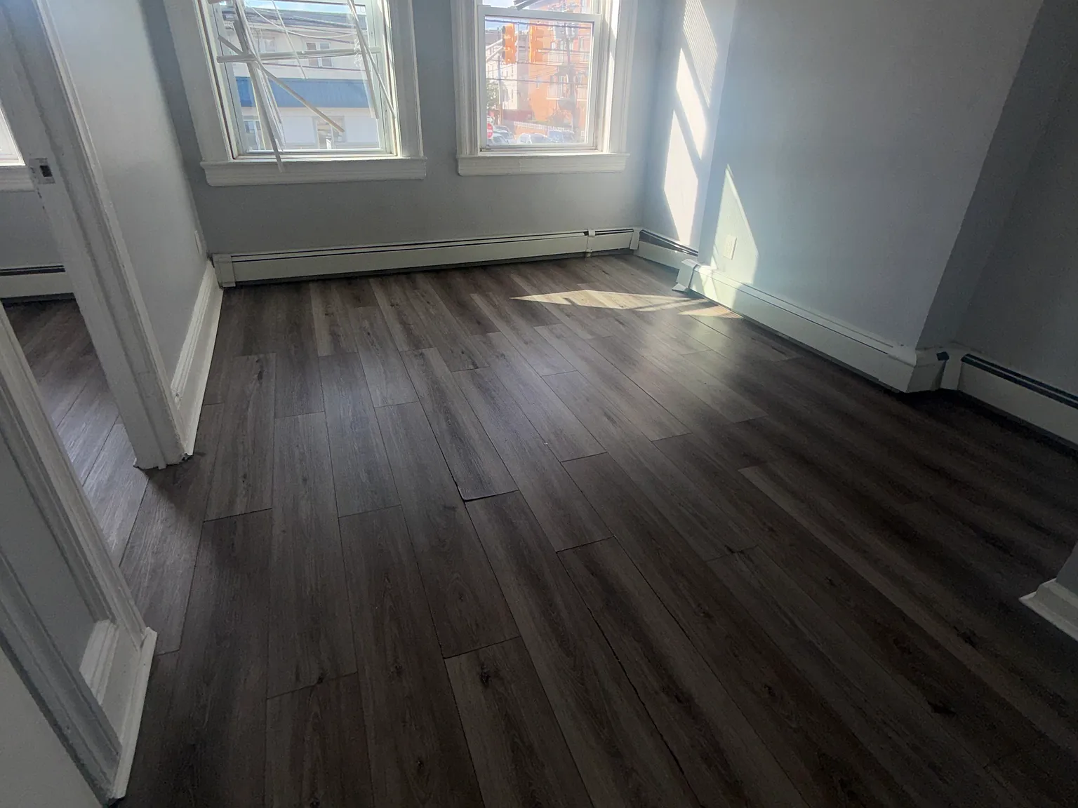 3 bed, 900 sqft, $2,350 — Photo 4