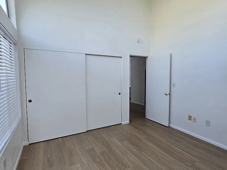 2053 Garnet Ave #1 — Photo 11