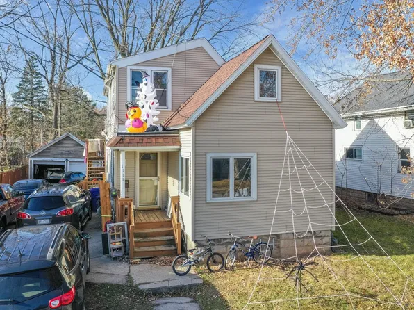 1115 N Richmond St, Appleton, WI 54911