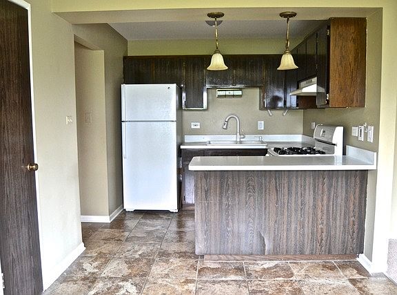 5th image of 9747 S 89th Ave APT 2S