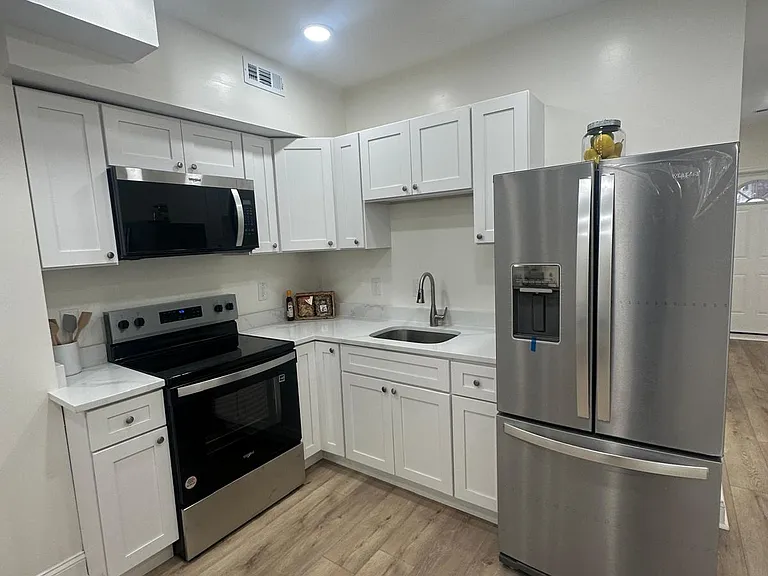 2720 E Biddle St — Photo 5