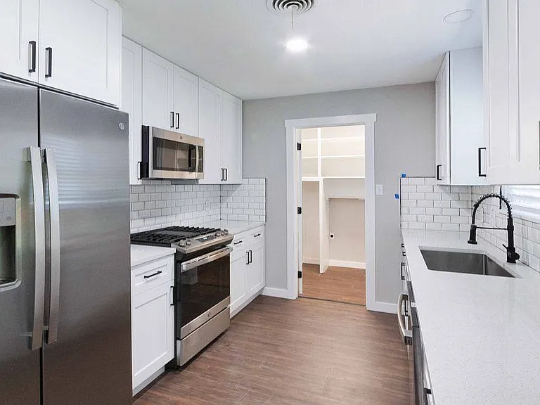11603 Oak Trl — Photo 10