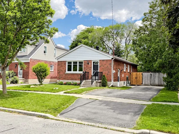91 Vauxhall Dr, Toronto, ON M1P 1R1