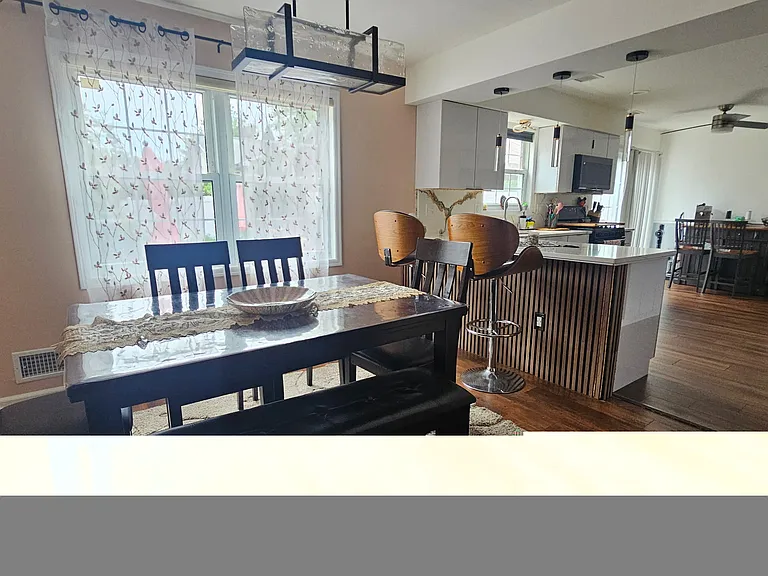 16 Main St — Photo 5