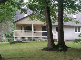 604 Fisher Rd, Highland, MI 48357