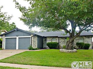 911 Candlewick St, Arlington, TX 76014