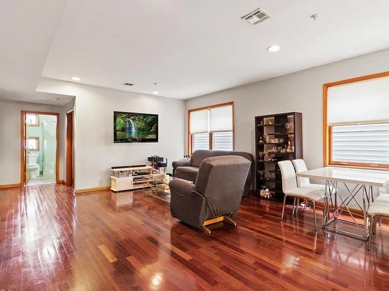 515 30th St #1B — Photo 3