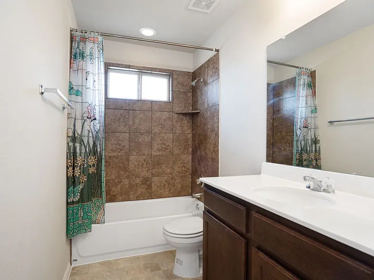 156 Triumph Rd — Photo 17
