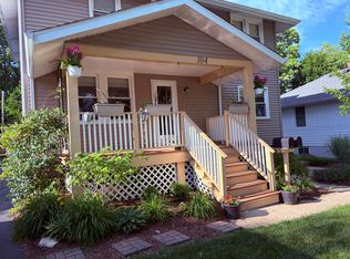 104 McKinley St Floor 1, Saint Charles, IL 60174