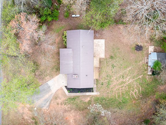 3rd image of 2976 Sweetwater Juno Rd