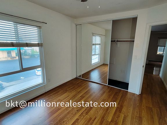 2nd image of 4346 52nd St Unit 9