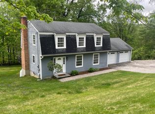 2 Old Middle Rd, Brookfield, CT 06804