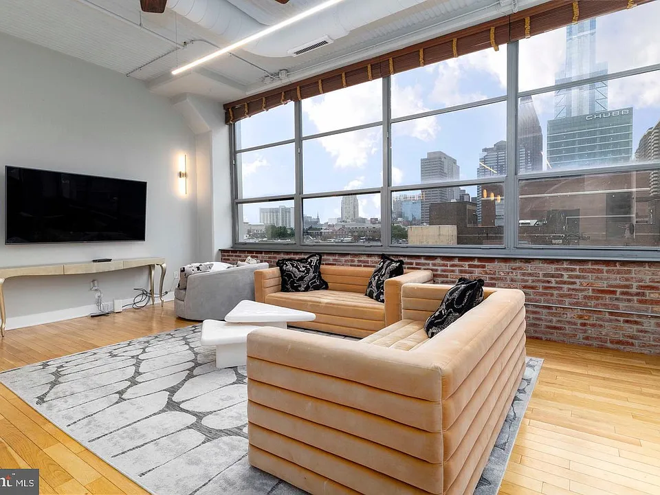 2200 Arch St #28-506-507