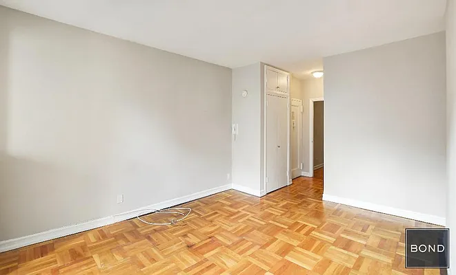 Rented by Bond New York | media 8