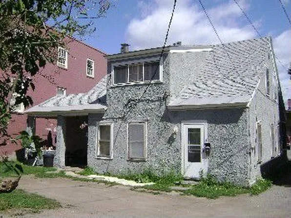 5 Dudlyville Dr, Ticonderoga, NY 12883