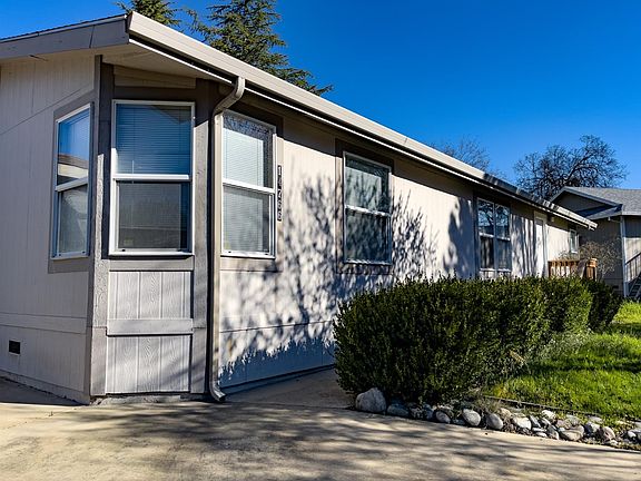 3rd image of 14766 Nutmeg Ct