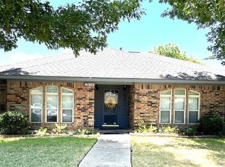 2303 Brownlee Blvd, Rowlett, TX 75088