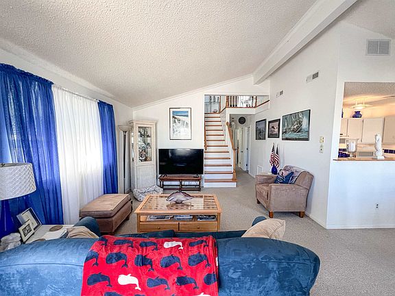 3rd image of 386 24th St