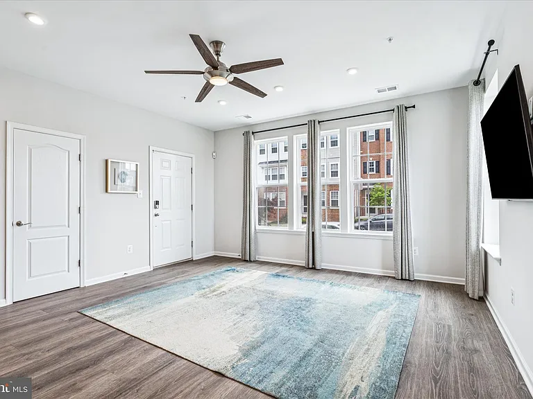 9454 James Macgowan Ln #447 — Photo 4
